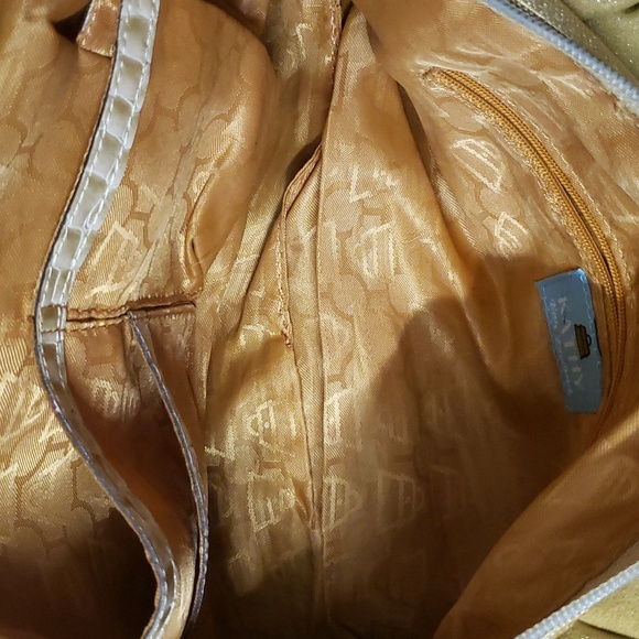 Kathy Van Zeeland Taupe Creamy Shoulder Bag Purse Crown Charm Satchel - Picture 12 of 17